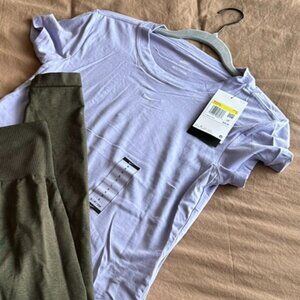 Nike T-shirt NWT Size S